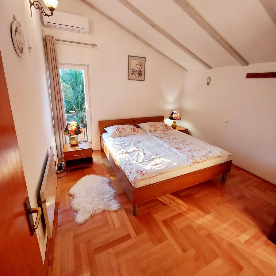 Apartment Sun View Малий Лошинь Екстер'єр фото