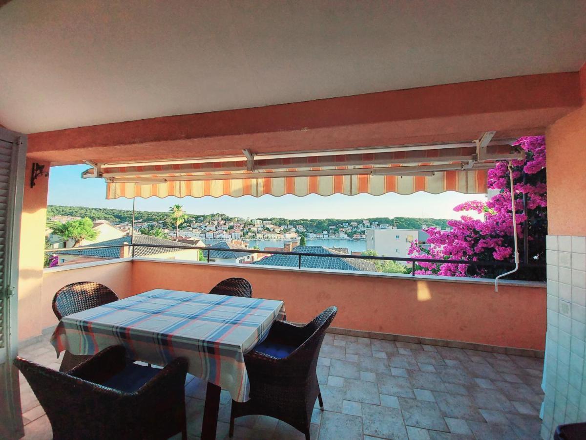 Apartment Sun View Малий Лошинь Екстер'єр фото